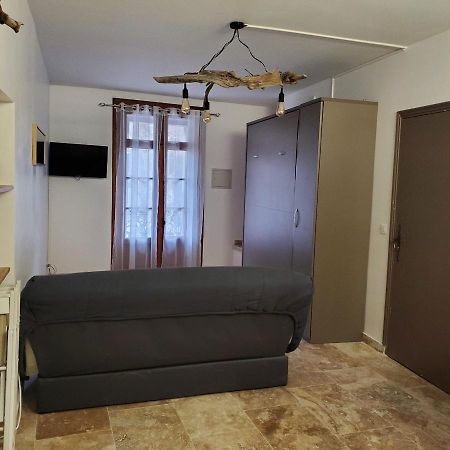 Maclenfa: Charmant Studio Au Coeur De L'Herault. سانت-غيلام-لو-ديزرت المظهر الخارجي الصورة